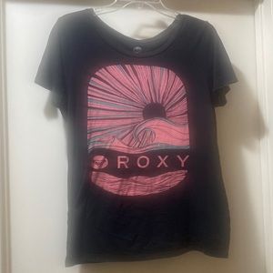 EUC Roxy T-shirt with great graphics size L